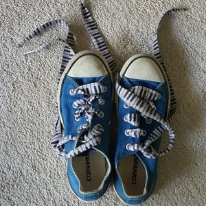 Kids converse